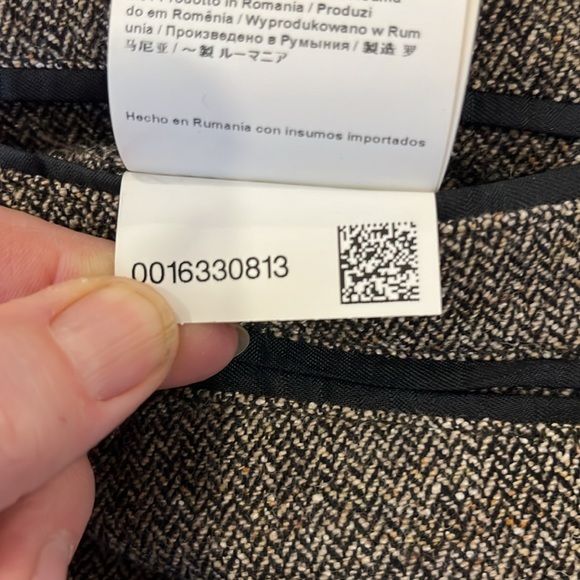 EUC Hugo Boss jacket - Picture 13 of 15
